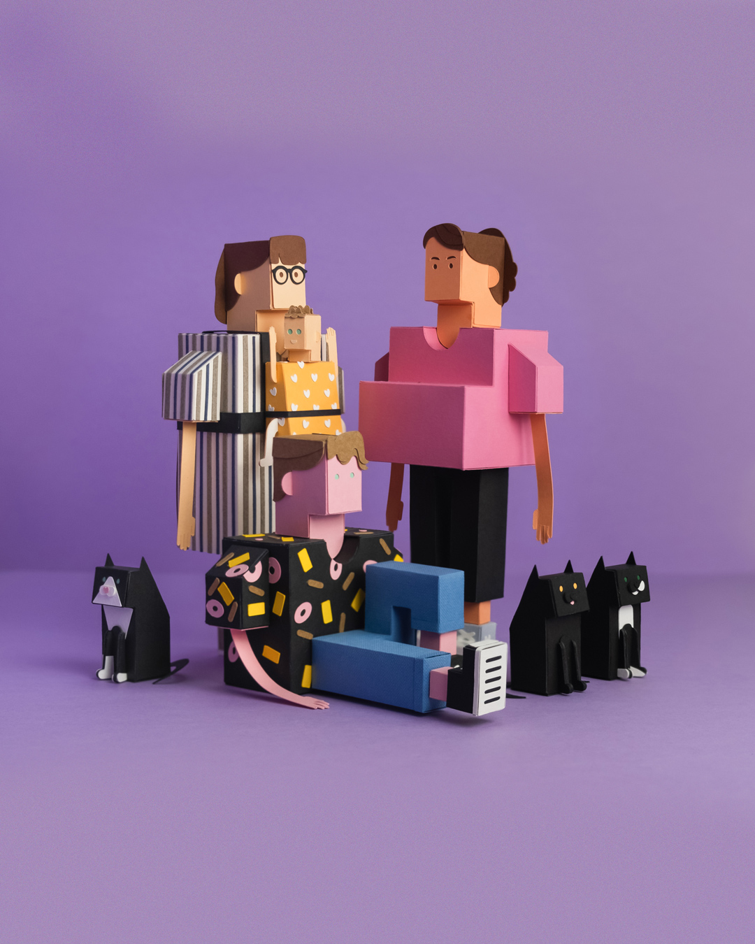 Paper toys of women and cats. Papercraft. Papercraft porto. Portugal arts and crafts. Original illustration Tridimentional. Character Design. Design de personagens.